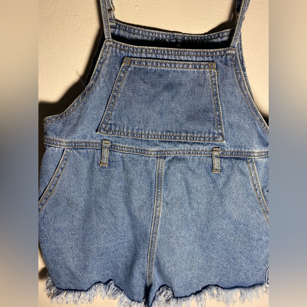 Forever 21 - Picture 3 of 10